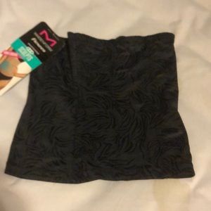 Maidenform Intimates & Sleepwear - Black waist trainer Maidenform Intimates & Sleepwear - Black waist trainer